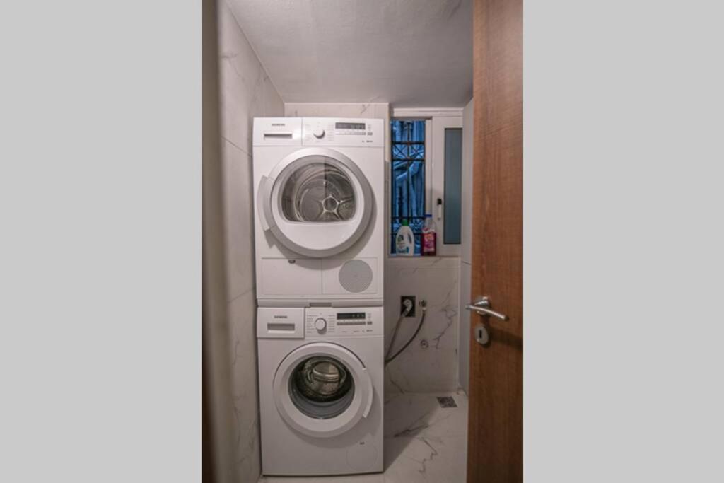 Α26 Pristine & Modern Flat Near Monastiraki Square In Athens Apartment ภายนอก รูปภาพ